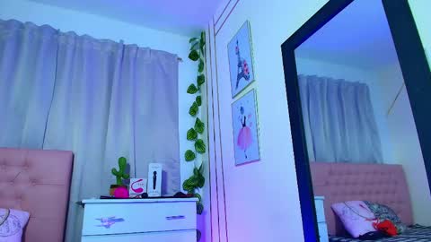Lulu  online show from May 19, 1:56 am