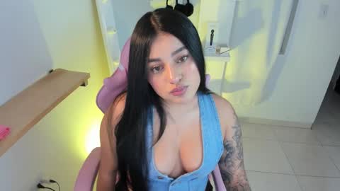 chloe_t2 online show from October 23, 3:17 am
