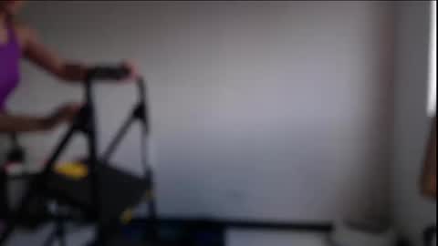 Snapshot of chloe_vahos chatting on March 13, 8:59 pm Chloe online show from March 13, 8:59 pm