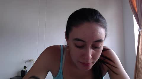 Snapshot of chloe_vahos chatting on March 28, 6:07 pm Chloe online show from March 28, 6:07 pm