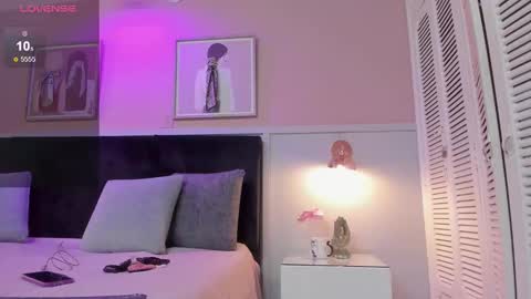   online show from October 29, 7:48 pm