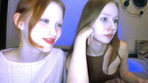 Snapshot of chloe_wifeys chatting on April 28, 6:24 pm Chloe online show from April 28, 6:24 pm