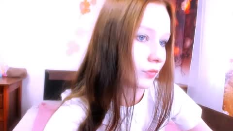 Snapshot of chloe_wifeys chatting on July 3, 4:08 am Chloe online show from July 3, 4:08 am