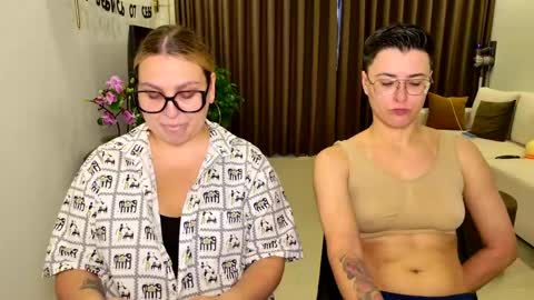 Eva and Sandra online show from April 19, 10:36 am