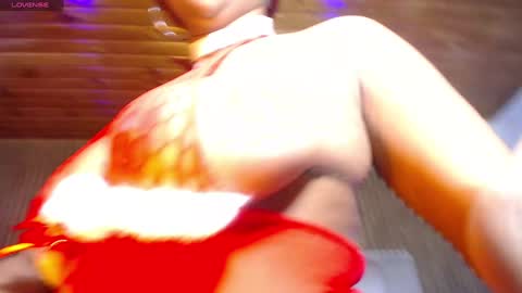 Snapshot of chloee_hs chatting on December 17, 7:07 am chloee_hs online show from December 17, 7:07 am