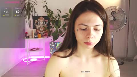 Chloe online show from October 12, 6:29 pm