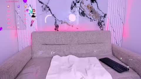 chloegils online show from October 6, 2:47 pm