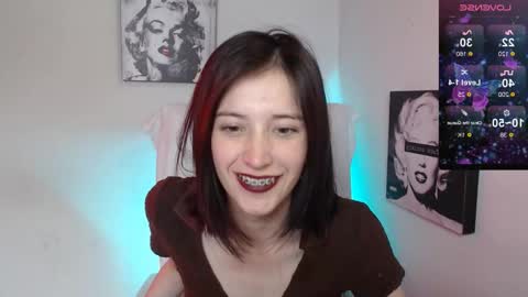 Chloe online show from December 17, 7:37 pm