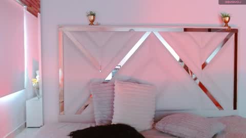 Chloe online show from September 29, 2:00 pm