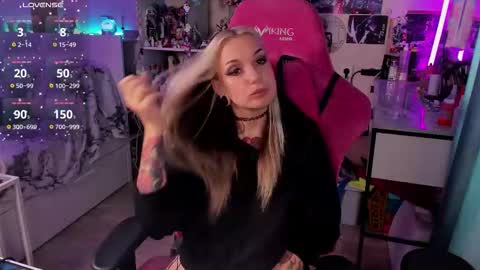 ChloeKohaku online show from September 23, 6:38 am