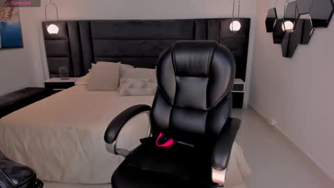 Snapshot of chloemanson chatting on December 16, 9:52 pm Chloe OF chloemanson online show from December 16, 9:52 pm