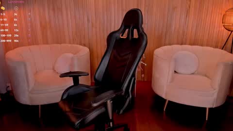 Snapshot of chloemanson chatting on March 8, 12:11 am Chloe OF chloemanson online show from March 8, 12:11 am