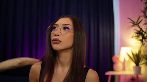 Chloe online show from September 15, 6:35 am