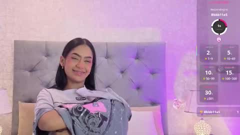 Snapshot of chloemoon10 chatting on March 20, 9:25 am C H L O E M O O N online show from March 20, 9:25 am