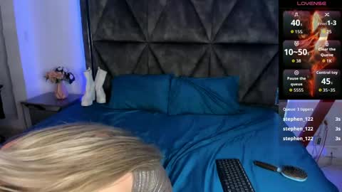 Snapshot of chloenix chatting on April 1, 4:35 am Chloe Nix online show from April 1, 4:35 am