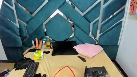 chloerose__ online show from June 7, 2:48 am