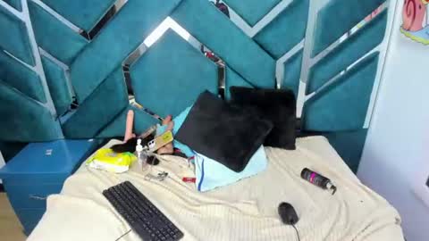 chloerose__ online show from July 7, 7:23 am