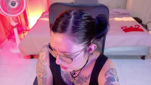 Chloe rosse online show from May 15, 10:50 pm