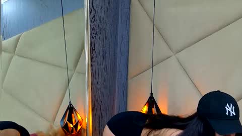 Chloe Vee online show from November 28, 6:16 am