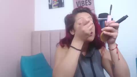 Snapshot of chloewild707rs chatting on October 15, 2:11 am chloewild707rs online show from October 15, 2:11 am