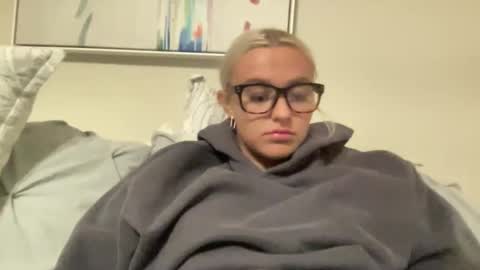 Snapshot of chloexbabe chatting on January 17, 7:35 am Chloe Babe online show from January 17, 7:35 am