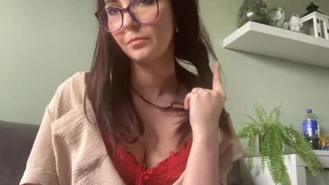 Snapshot of chloexnatural chatting on May 15, 8:21 am ChloeXNatural online show from May 15, 8:21 am