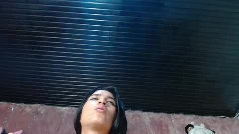 Snapshot of chlooe_zoe chatting on February 16, 2:32 pm chlooe_zoe online show from February 16, 2:32 pm