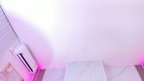 Snapshot of chlooee_ chatting on December 31, 1:26 am Chlooe online show from December 31, 1:26 am