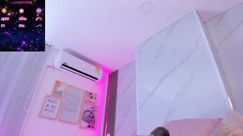 Snapshot of chlooee_ chatting on January 24, 2:51 pm Chlooe online show from January 24, 2:51 pm
