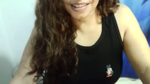 Snapshot of chochohot45 chatting on December 19, 4:45 am chochohot45 online show from December 19, 4:45 am