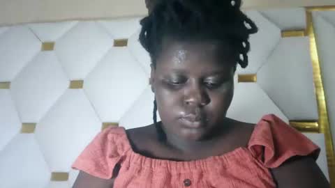 Snapshot of choclate_goddess chatting on December 16, 6:51 am Paula online show from December 16, 6:51 am