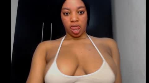 ESTHER online show from December 8, 8:51 am