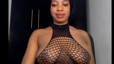 ESTHER online show from December 10, 8:40 am