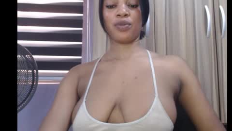 ESTHER online show from January 15, 8:09 am