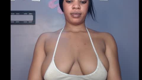 ESTHER online show from January 28, 2:42 pm