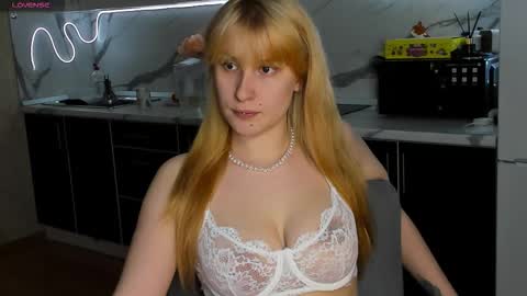 Snapshot of choco_meowx chatting on February 1, 7:45 pm choco_meowx online show from February 1, 7:45 pm