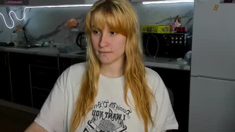 Snapshot of choco_meowx chatting on February 9, 12:03 am choco_meowx online show from February 9, 12:03 am