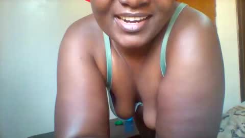 Snapshot of chocobabe002 chatting on September 20, 6:03 am chocobabe002 online show from September 20, 6:03 am