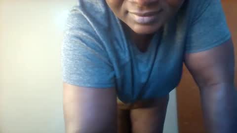 Snapshot of chocobabe002 chatting on September 27, 5:12 am chocobabe002 online show from September 27, 5:12 am