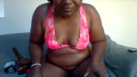 Snapshot of chocobabe002 chatting on October 23, 10:14 am chocobabe002 online show from October 23, 10:14 am