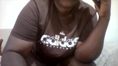 Snapshot of chocobabe002 chatting on October 29, 12:18 pm chocobabe002 online show from October 29, 12:18 pm