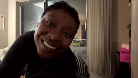 Snapshot of chocoblacbarbie chatting on October 10, 4:55 am chocoblacbarbie online show from October 10, 4:55 am