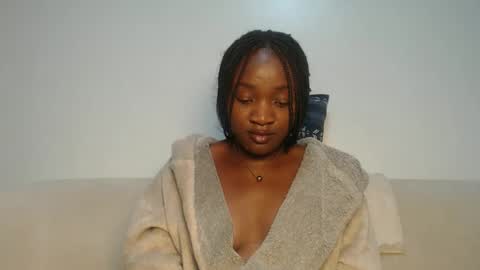 Snapshot of chocolate_desiree chatting on February 15, 4:58 pm Lofti online show from February 15, 4:58 pm