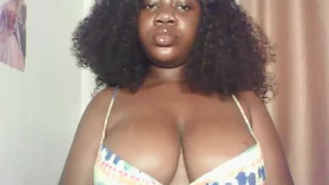 chocolateassgirl61 online show from September 26, 11:47 am