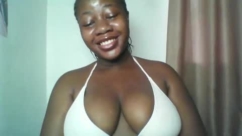 chocolateassgirl61 online show from February 13, 8:21 am