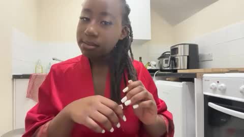 chocolatebunnycakez online show from February 5, 2:05 am