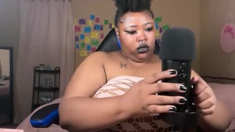 Snapshot of chocolatebunnyxx69 chatting on May 27, 6:43 am Melina online show from May 27, 6:43 am