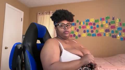 Snapshot of chocolatebunnyxx69 chatting on May 29, 2:37 pm Melina online show from May 29, 2:37 pm