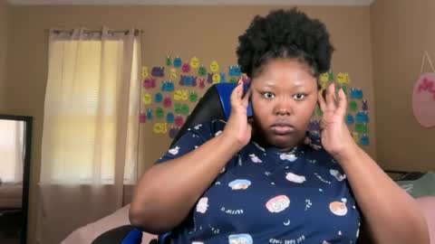 Snapshot of chocolatebunnyxx69 chatting on June 19, 6:56 pm Melina online show from June 19, 6:56 pm