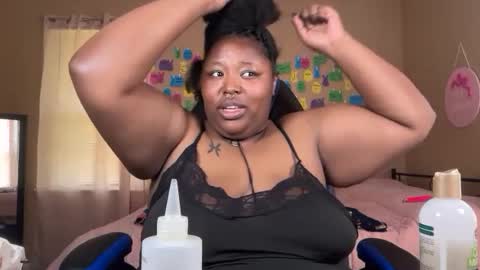 Snapshot of chocolatebunnyxx69 chatting on June 20, 4:32 pm Melina online show from June 20, 4:32 pm